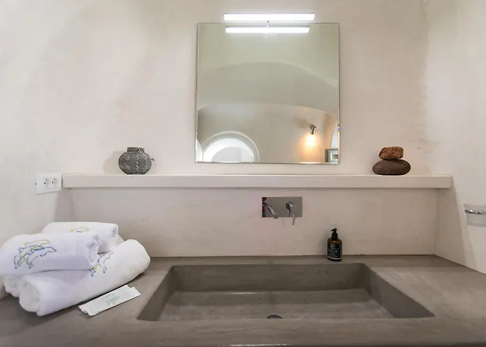 Pura Vida Cave House וילה אימרוביגלי