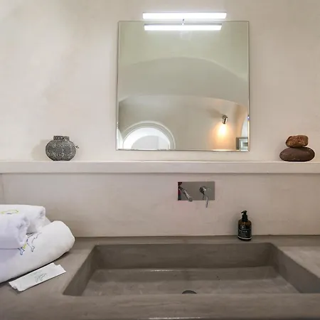 Pura Vida Cave House Villa Imerovigli (Santorini)